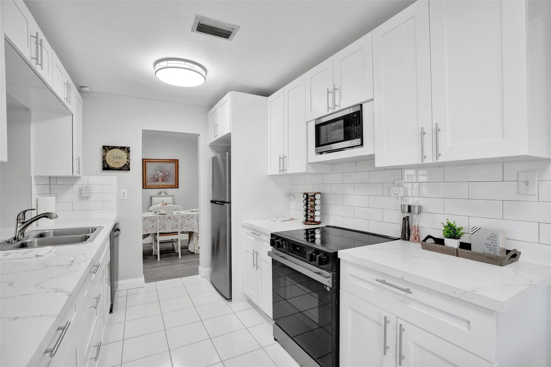 4953 NW 48 Ave, Tamarac, FL 33319 Photo