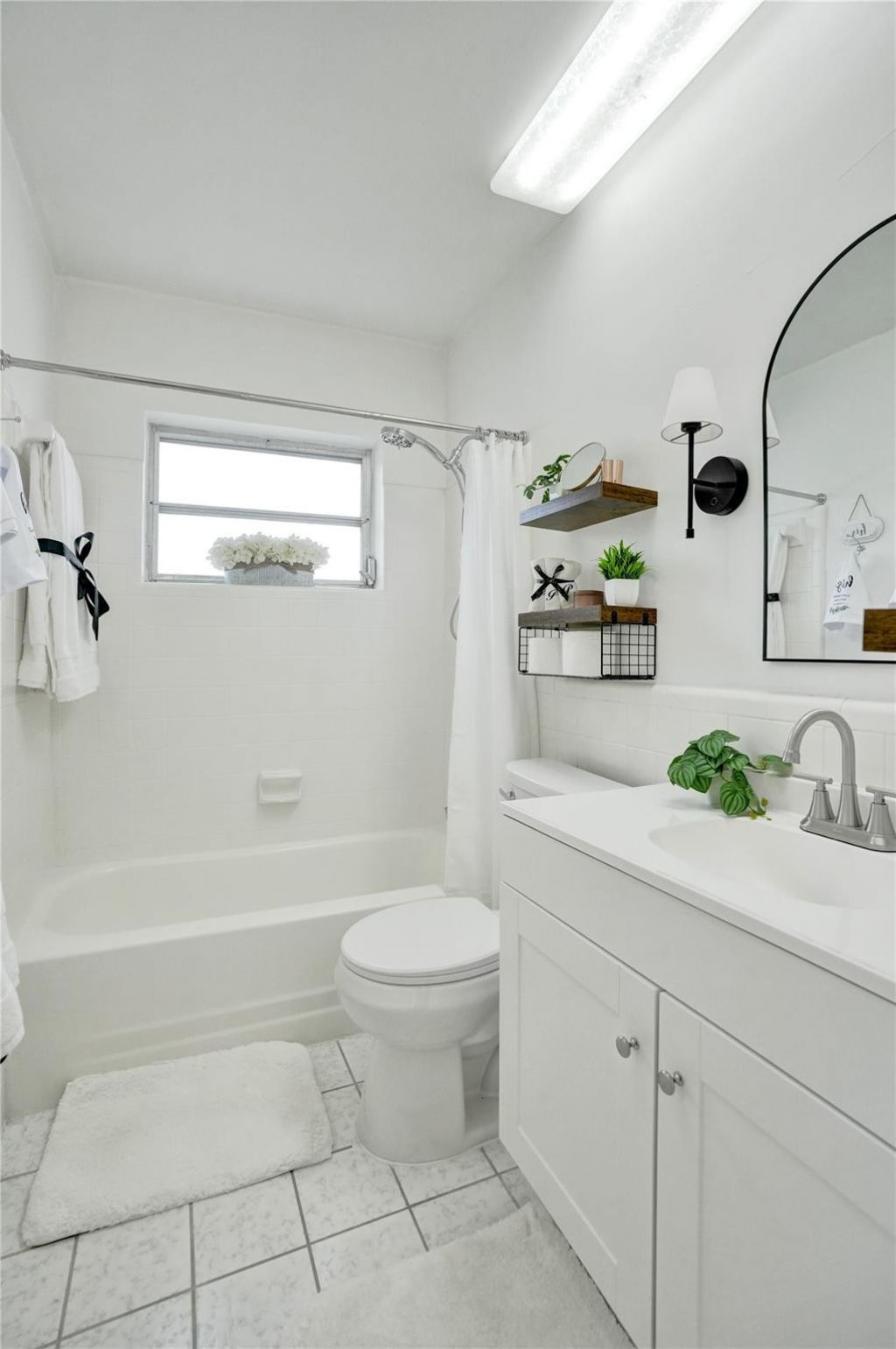 4953 NW 48 Ave, Tamarac, FL 33319 Photo