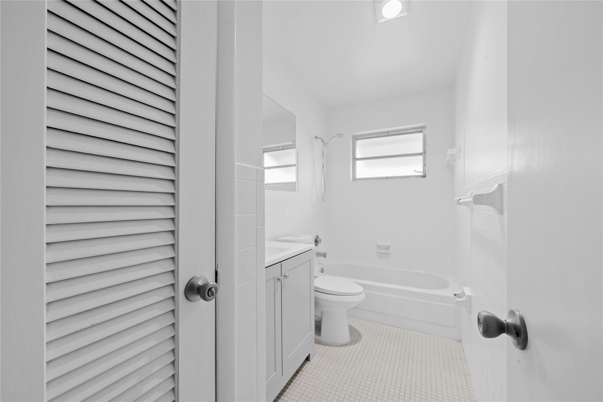 7005 NW 11th St, Margate, FL 33063 Photo