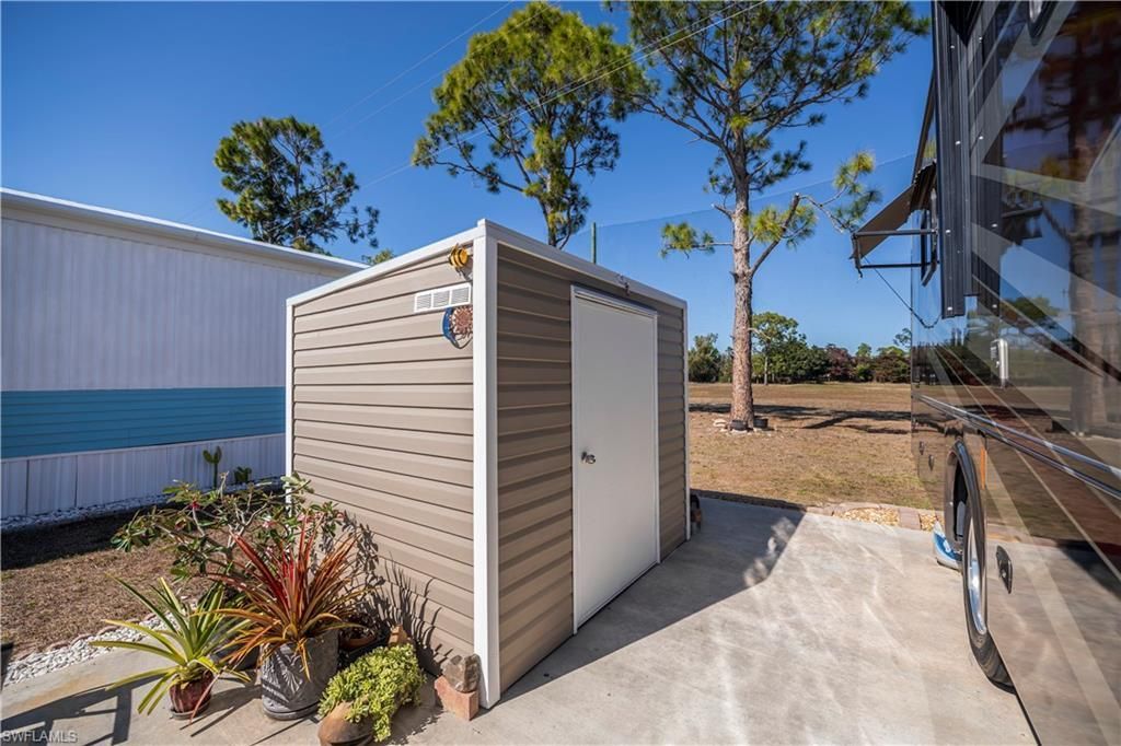 243 Caravan Cir, North Fort Myers, FL 33903 Photo