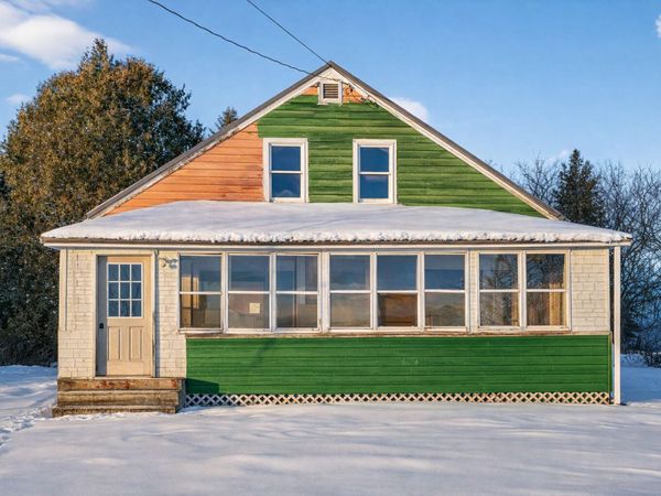 28 Hammond Street, Caribou, ME 04736