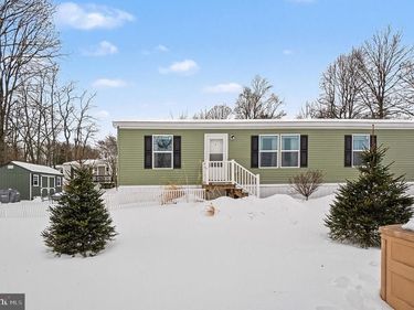 84 MANSFIELD DRIVE, MACUNGIE, PA 18062