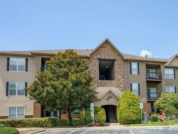 181 Brickton Village Circle, Unit 301, Fletcher, NC 28732