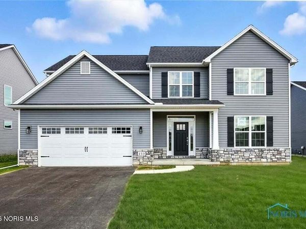 153 Bentley Drive, Perrysburg, OH 43551