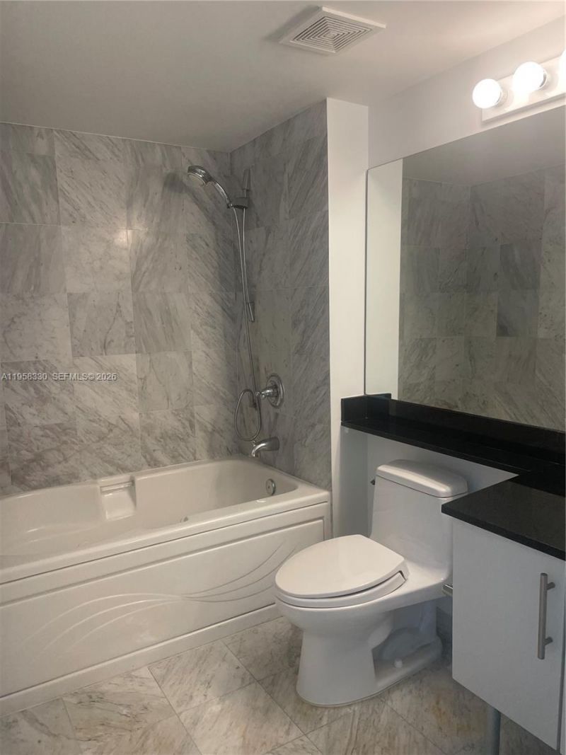 31 SE 5th St, Unit 507, Miami, FL 33131 Photo