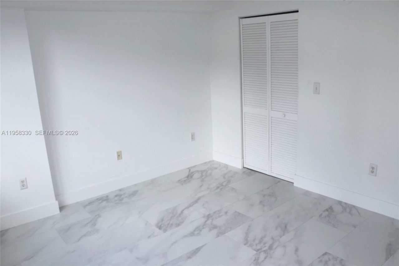 31 SE 5th St, Unit 507, Miami, FL 33131 Photo