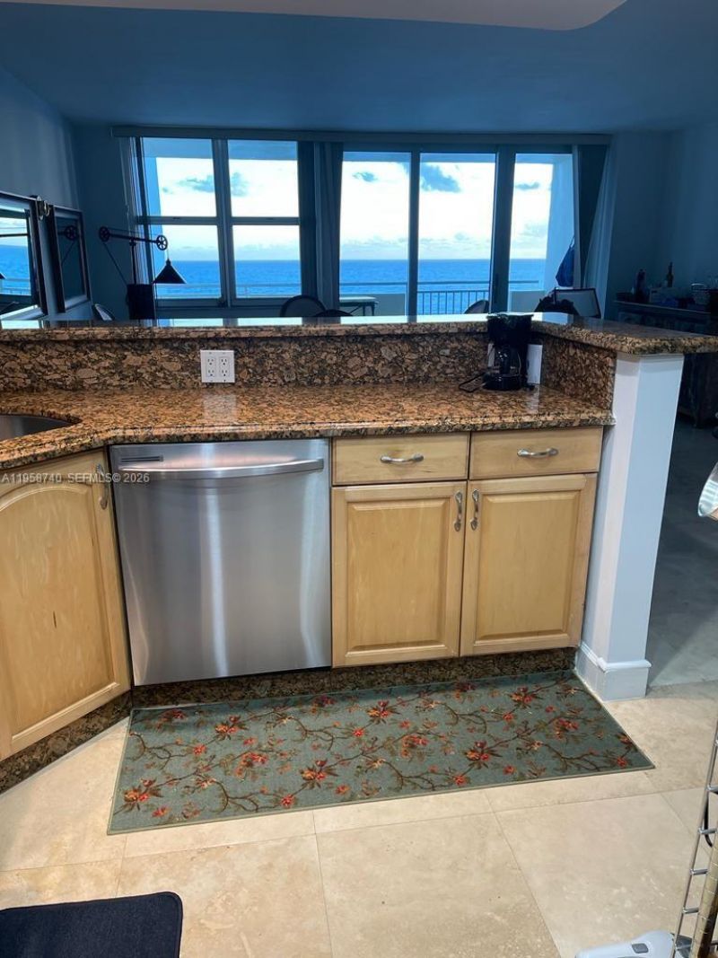 3180 S Ocean Dr, Unit 1602, Hallandale Beach, FL 33009 Photo