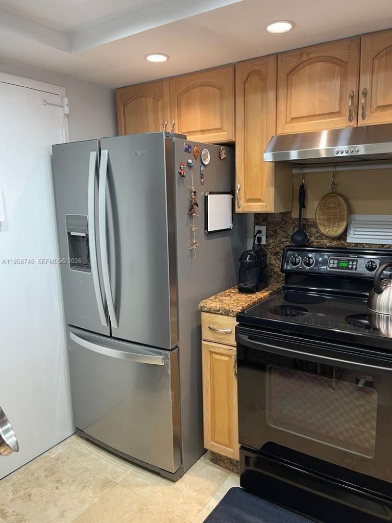 3180 S Ocean Dr, Unit 1602, Hallandale Beach, FL 33009 Photo