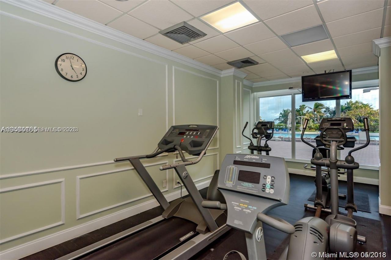 3180 S Ocean Dr, Unit 1602, Hallandale Beach, FL 33009 Photo