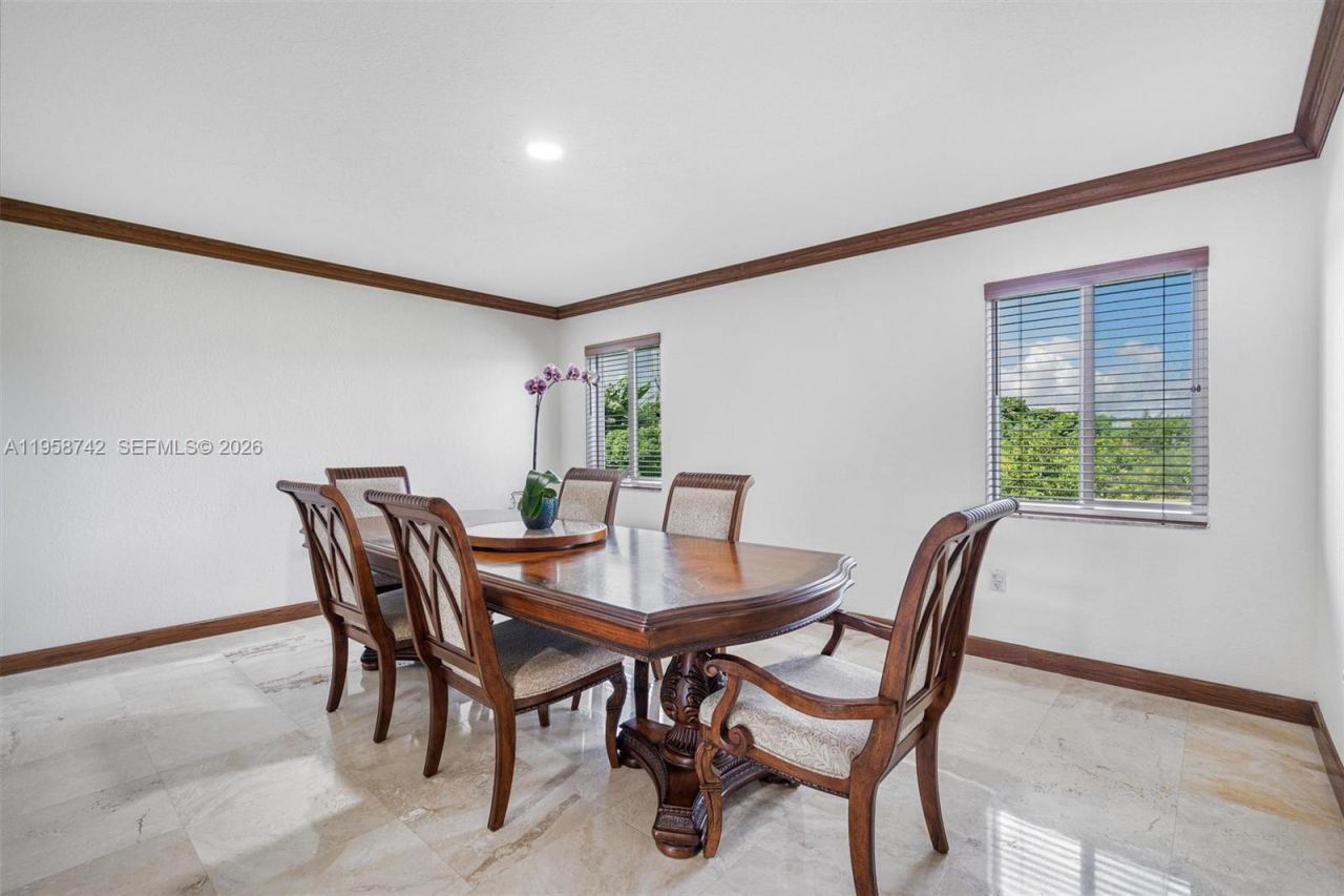 20520 SW 190th St , Miami, FL 33187 Photo