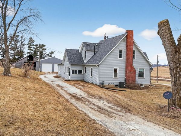 1995 Maple Avenue, Guthrie Center, IA 50115