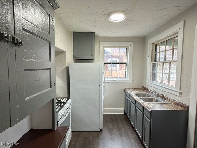 1578 Pilgrim Street, Akron, OH 44305 Photo 5