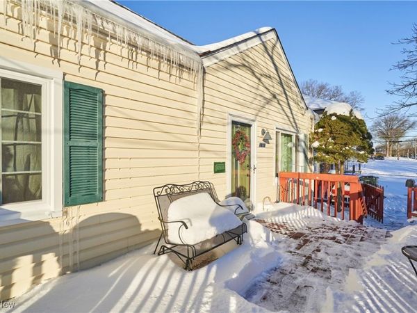 1819 Grant Avenue, Cuyahoga Falls, OH 44223