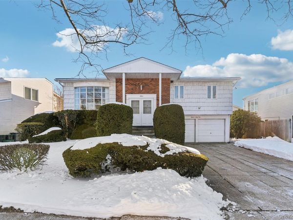 1864 Cynthia Lane, Merrick, NY 11566