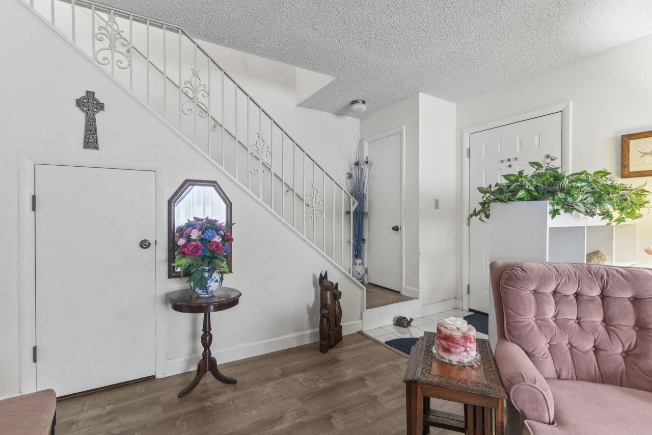 1331 Turkey Ridge Rd. Photo 10