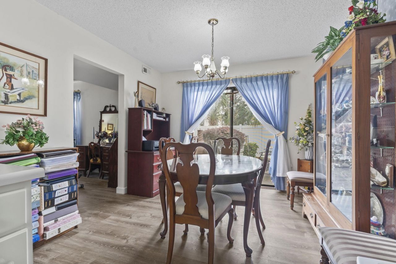 1331 Turkey Ridge Rd. Photo 8