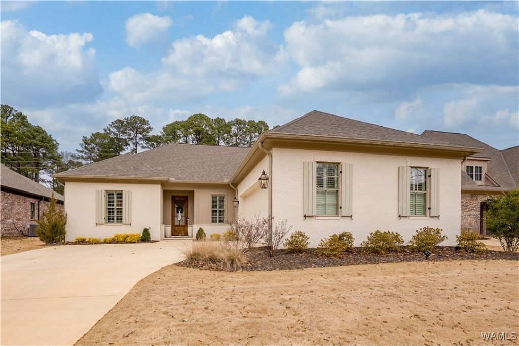 4 Oaklana Tuscaloosa, AL 36406