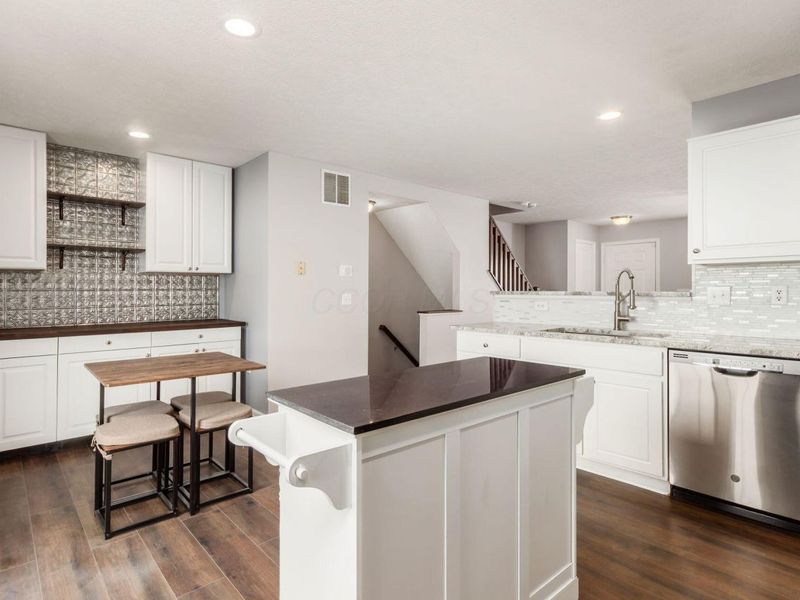 5545 Rainbow Falls Street, Unit 7-5545, Dublin, OH 43016 Photo 12