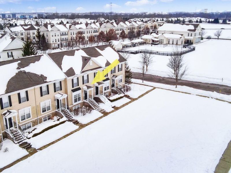 5545 Rainbow Falls Street, Unit 7-5545, Dublin, OH 43016 Photo 2