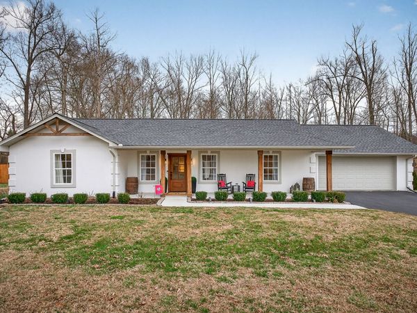 3433 Middleford Dr, Cookeville, TN 38506