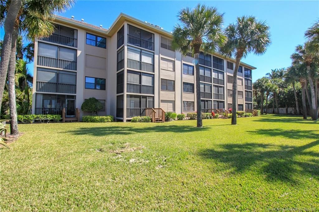 4720 NE Sandpebble Trace, Unit 203, Stuart, FL 34996 Photo