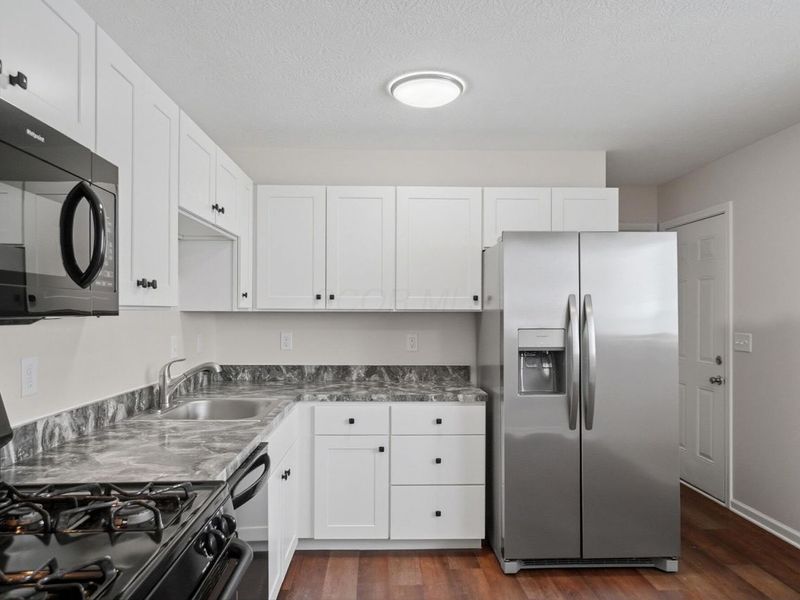 3824 Wade Road, Columbus, OH 43232 Photo 12