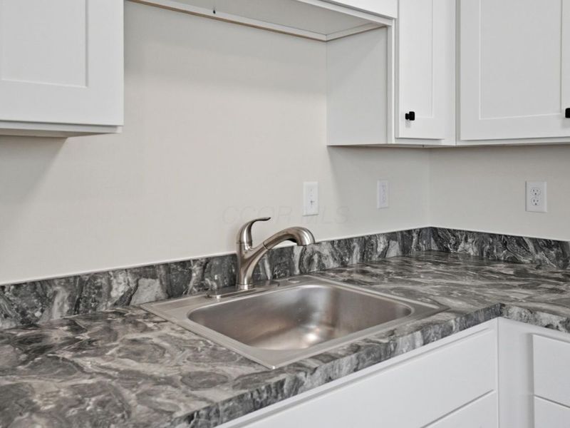 3824 Wade Road, Columbus, OH 43232 Photo 13