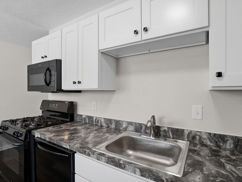 3824 Wade Road, Columbus, OH 43232 Photo 16