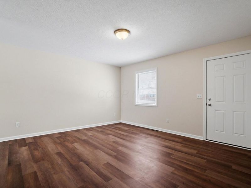 3824 Wade Road, Columbus, OH 43232 Photo 8