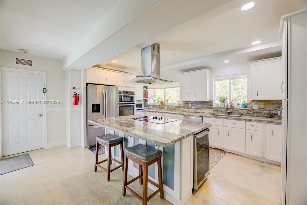 416 N Rainbow Dr , Hollywood, FL 33021 Photo