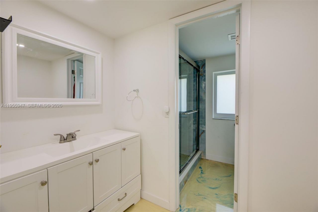 416 N Rainbow Dr , Hollywood, FL 33021 Photo