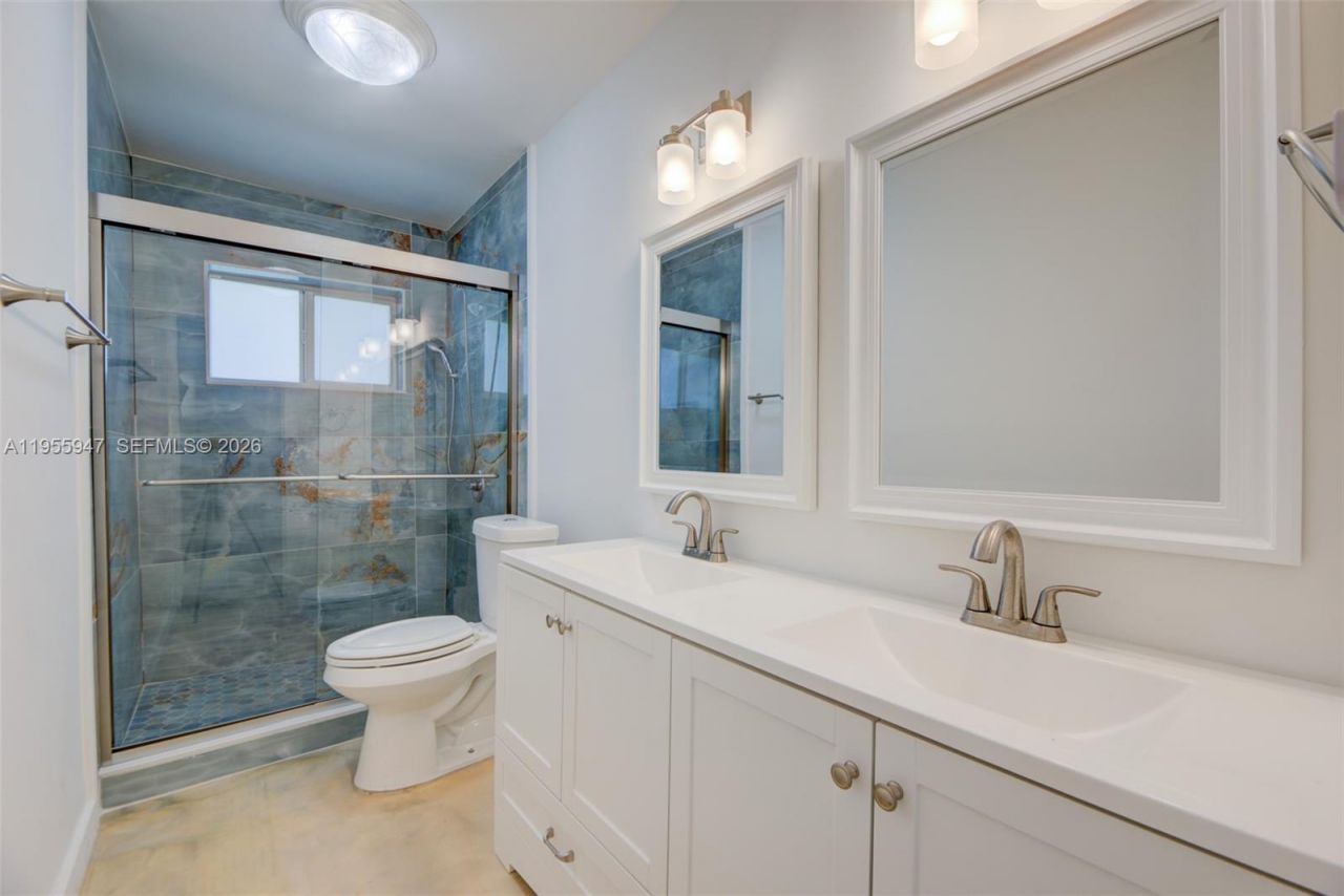 416 N Rainbow Dr , Hollywood, FL 33021 Photo