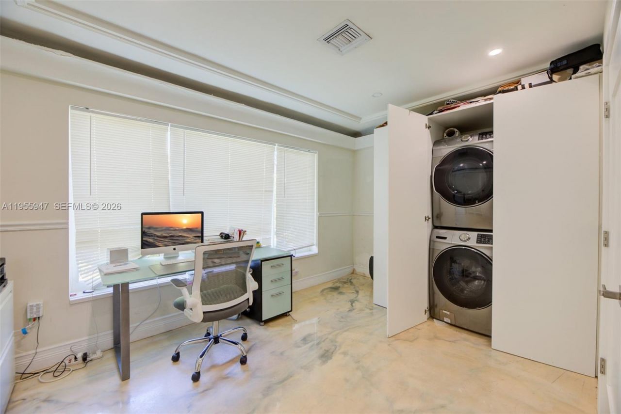 416 N Rainbow Dr , Hollywood, FL 33021 Photo