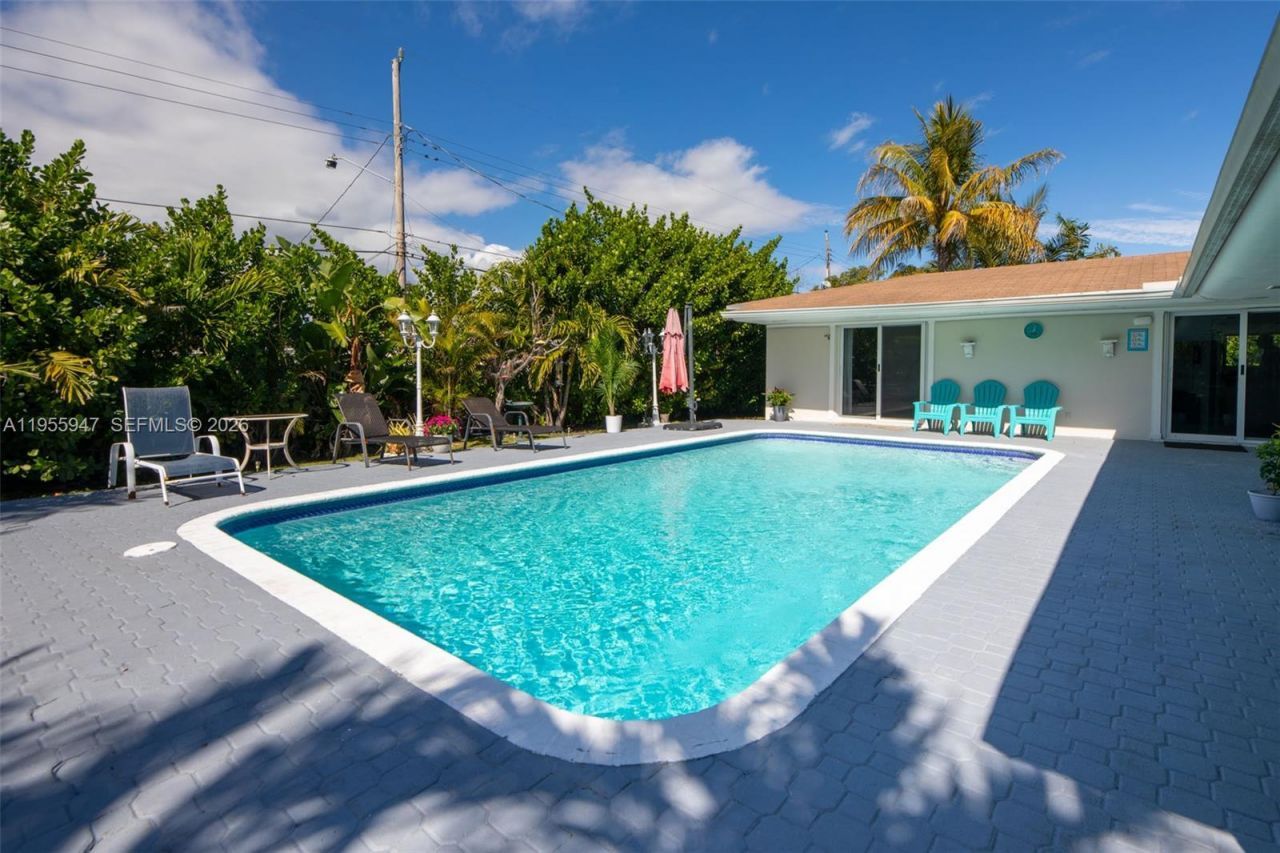 416 N Rainbow Dr , Hollywood, FL 33021 Photo