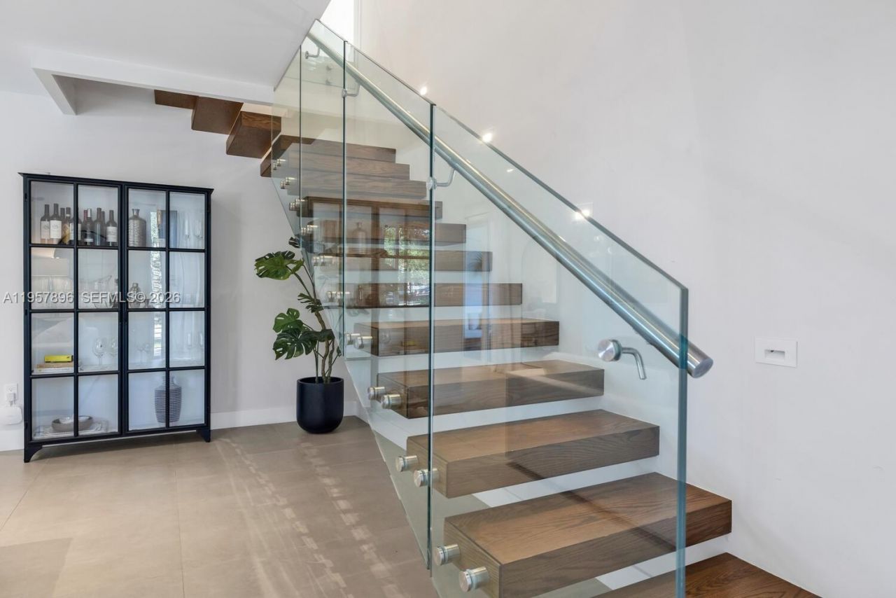 2851 SW 33rd Ct , Unit 2851, Miami, FL 33133 Photo