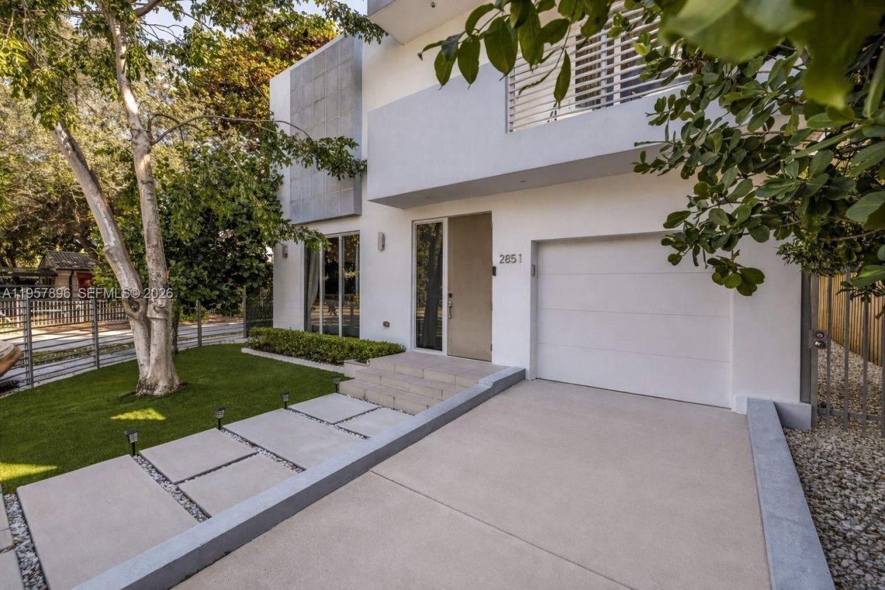 2851 SW 33rd Ct , Unit 2851, Miami, FL 33133 Photo