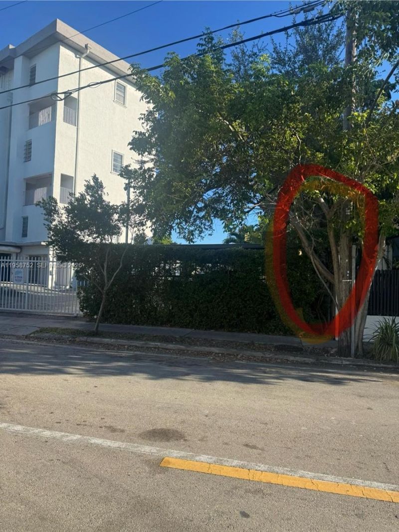 7801 NE 4th Ct , Unit 516, Miami, FL 33138 Photo