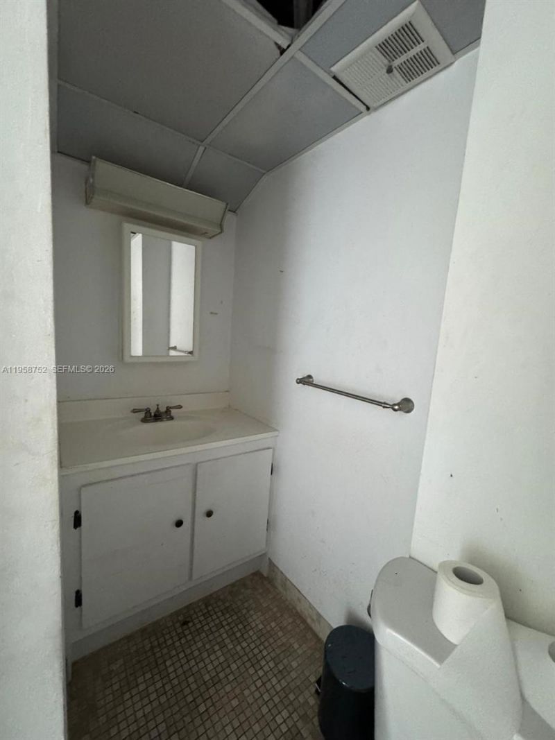 7801 NE 4th Ct , Unit 516, Miami, FL 33138 Photo