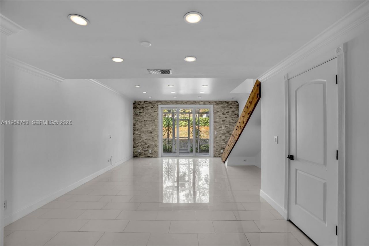 1231 Sorrento Dr , Unit 1231, Weston, FL 33326 Photo