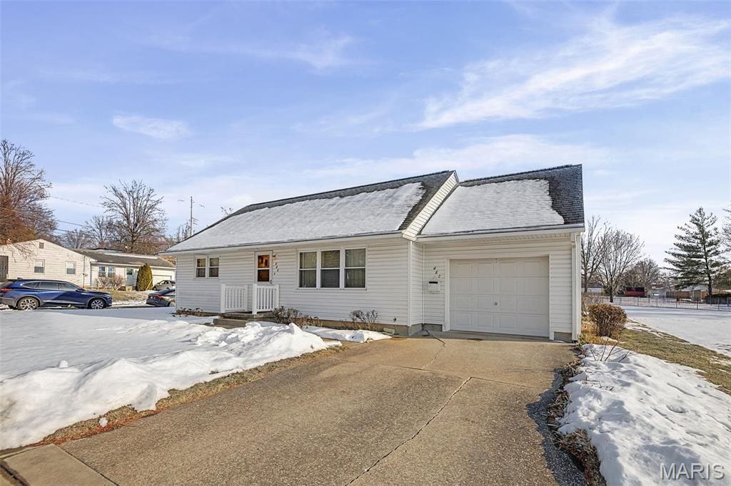 422 E Cherry Street, Columbia, IL 62236 Main Photo