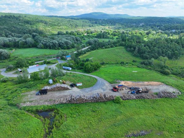 109 River Road, Irasburg, VT 05845