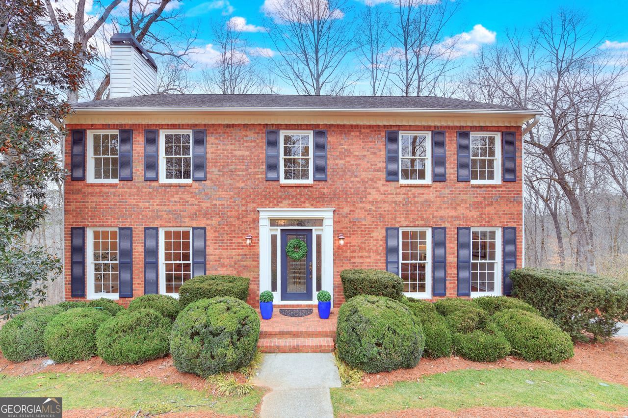 8155 Willow Tree Way, Alpharetta, GA 30005 Main Photo