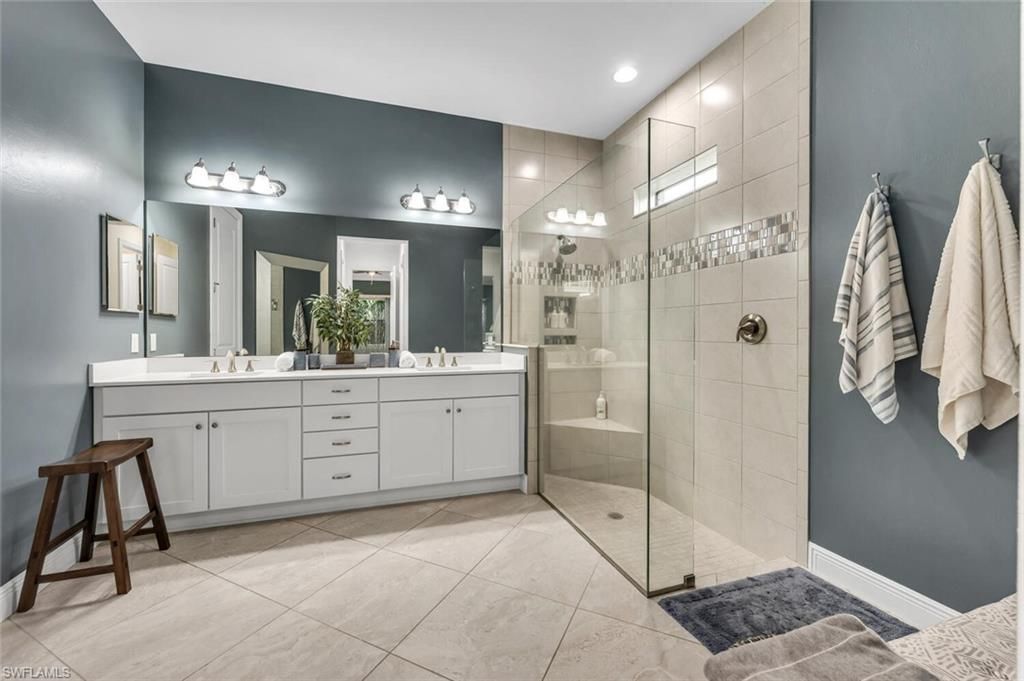 4664 Abaca Cir, Naples, FL 34119 Photo