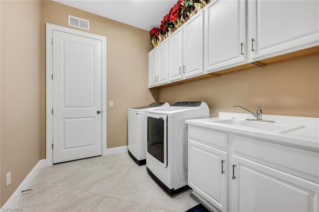 4664 Abaca Cir, Naples, FL 34119 Photo