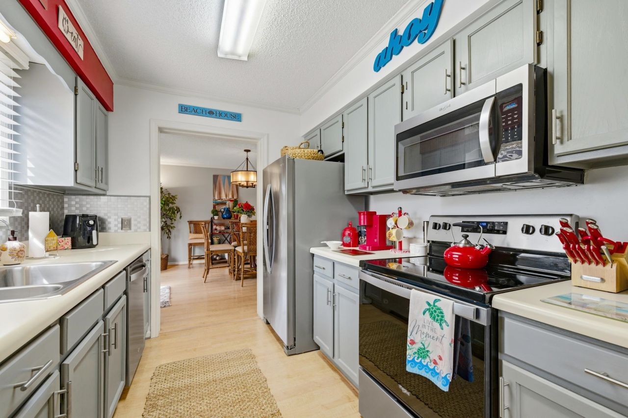 804 Victoria Ct. Photo 10