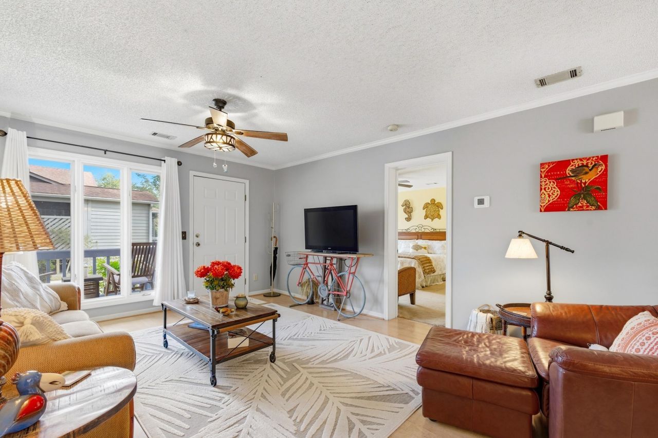 804 Victoria Ct. Photo 12