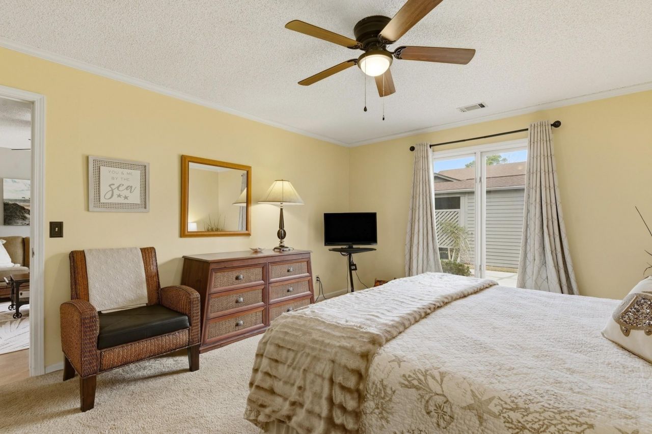 804 Victoria Ct. Photo 14