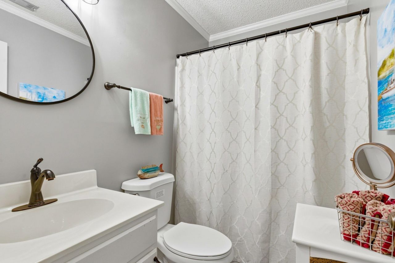 804 Victoria Ct. Photo 19