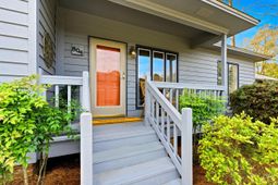 804 Victoria Ct. photo 4