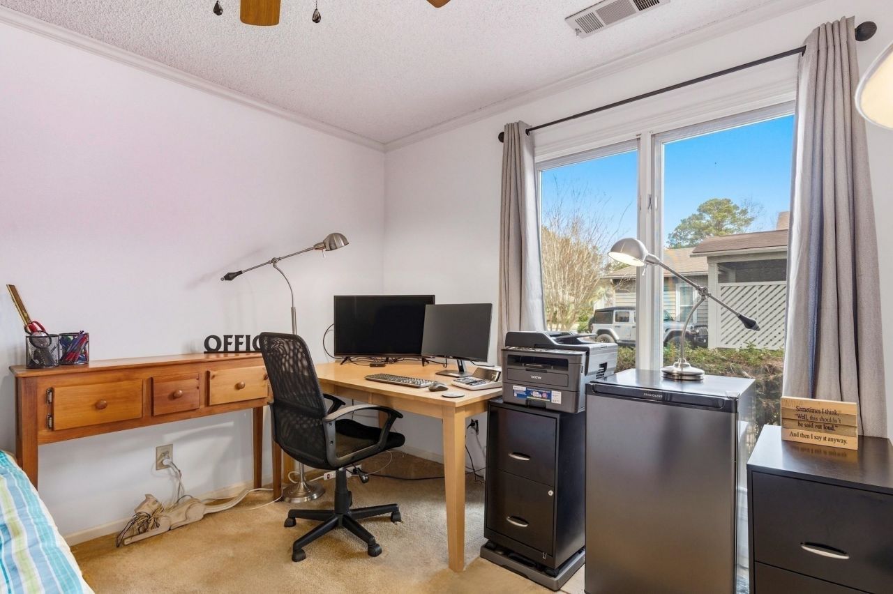 804 Victoria Ct. Photo 20